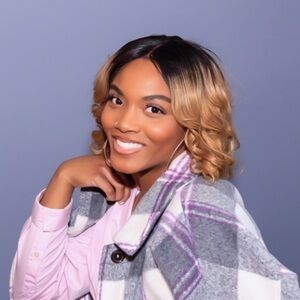 Meet your Posher, Brooke